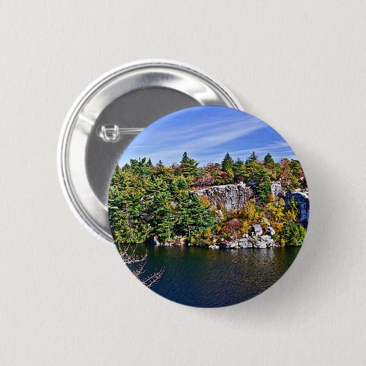 Herbstlaub um See Minnewaska Button (Vorne & Hinten)