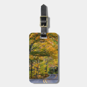 Herbstlaubdach entlang der Highway 41 Gepäckanhänger