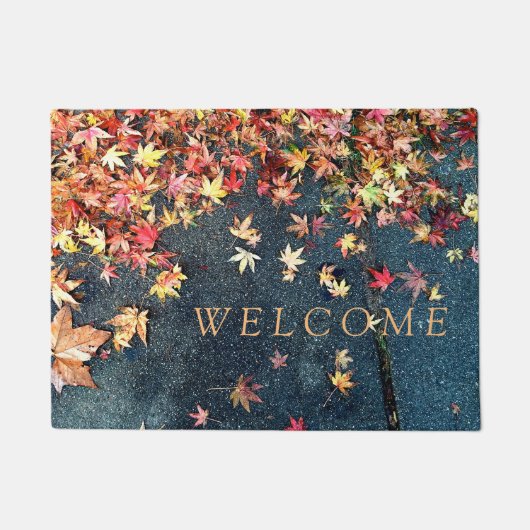 Herbstlaube auf Gehsteig Fußmatte (Vorderseite)