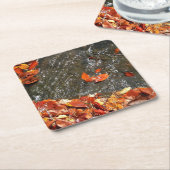 Herbstlaube im Wasserfall I Herbstfotografie Rechteckiger Pappuntersetzer (angewinkelt)