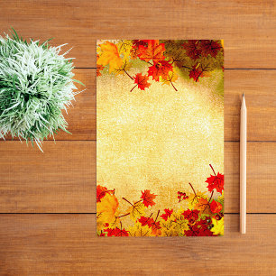 Herbstlaubrahmen auf altem Papierhintergrund Briefpapier