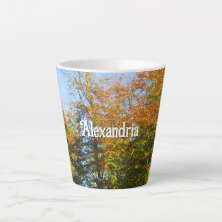 Herbstleaves & Blauer Himmel - Klein Personalisier Milchtasse