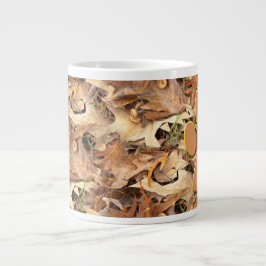 Herbstleaves Camouflage Natur Abstraktes Foto Ursp Jumbo-Tasse