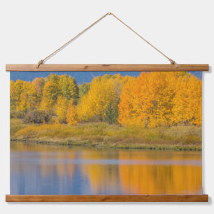 Herbstlich gefärbte Espen Wandteppich Mit Holzrahmen