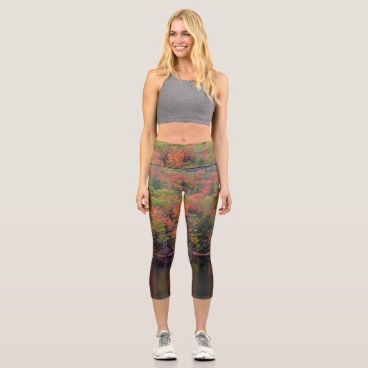 Herbstliche Blätter Herbstfarbendarstellung Frauen Capri Leggings (Vorderseite)