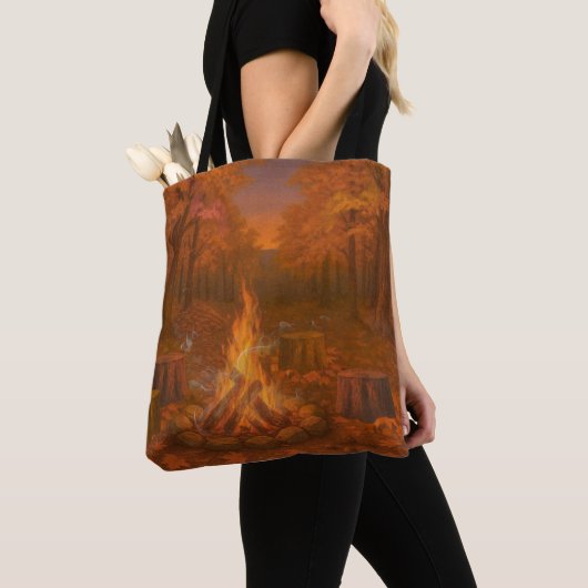 Herbstliche Dämmerung Lagerfeuer Tasche (Von Nahem)