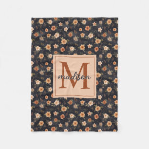 Herbstliche dunkle Terrakotta-Blumen-Monogramm-Nam Fleecedecke