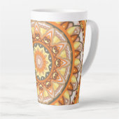 Herbstliches elegantes Mandala-Design im Boho-Stil Milchtasse (Rechte Ecke)