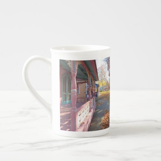 Herbstlichter auf der Hütte - Martha's Vineyard Porzellantasse (Links)