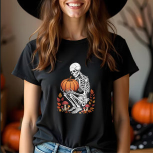 Herbstliebe Skelett Umarmung Kürbis T-Shirt