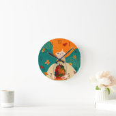 Herbstmädchen mit Baum im Jar Runde Wanduhr (Zuhause)