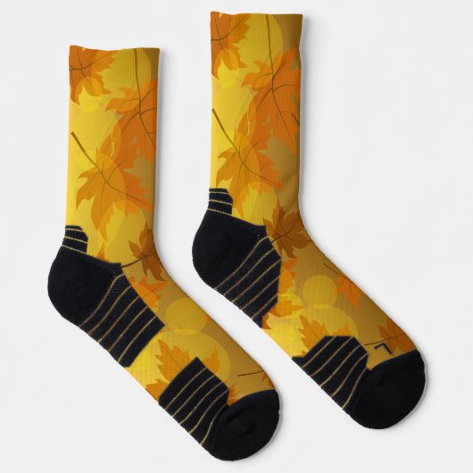 Herbstmuster mit abfallenden Ahorn-Blätter und Buc Socken (Rechts)