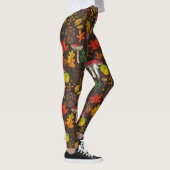 Herbstpilze, Blätter, Nüsse und Beeren im Dunkeln Leggings (Rechts)