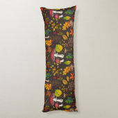 Herbstpilze, Nüsse und Beeren im Dunkeln Seitenschläferkissen (Rückseite (Vertikal))