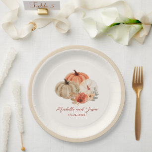 Herbstpumpen Blume Elegant Fallend in Liebe Pappteller