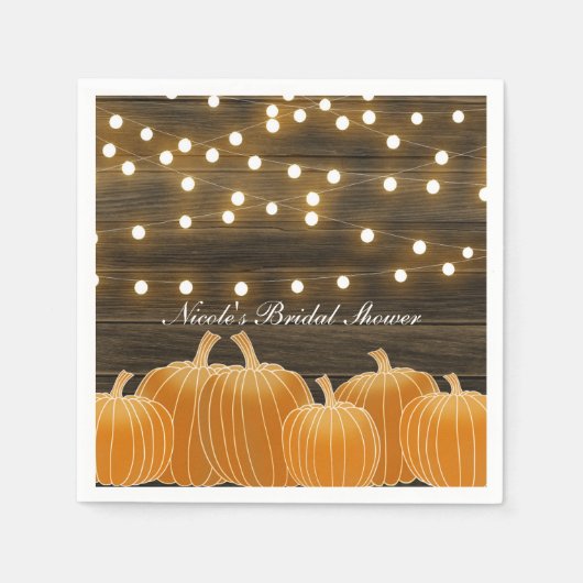 Herbstpumpen & String Lights Rustikales Brautparty Serviette (Vorderseite)