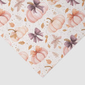 Herbstpumpen und Bögen fallen Seidenpapier (Ausschnitt)