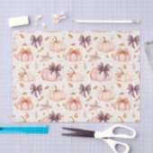 Herbstpumpen und Bögen fallen Seidenpapier (Handwerk)