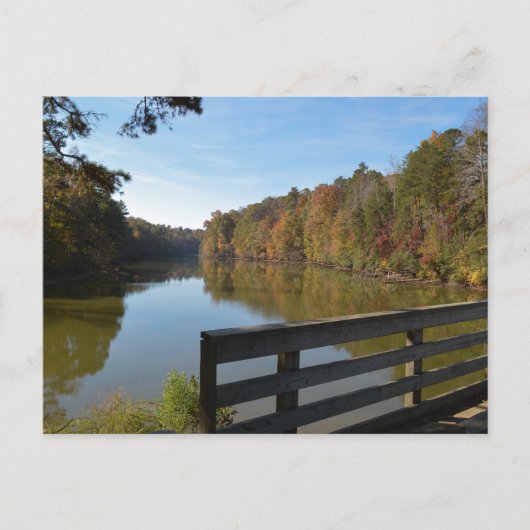 Herbstreflektionen auf dem See durch die rustikale Postkarte (Vorderseite)
