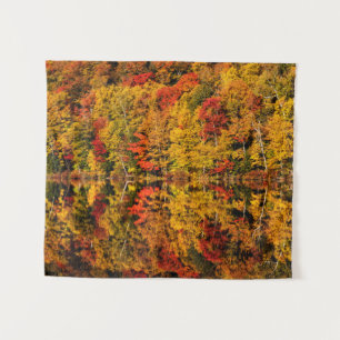 Herbstreflexion am Russell Pond New Hampshire Wandteppich