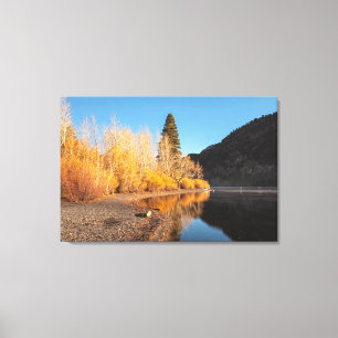 Herbstsee-Reflektion Leinwanddruck