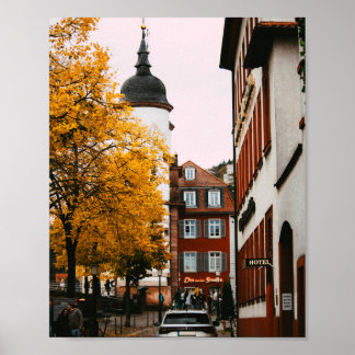 Herbstsonne im europäischen Alley Poster