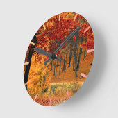 Herbststraße Runde Wanduhr (Winkel)