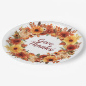 Herbstthematischer Erntedank mit Blume Kürbis Pappteller (Schrägansicht)