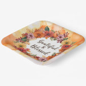 Herbstthematischer Erntedank mit Blume Kürbis Pappteller (Gewinkelt)