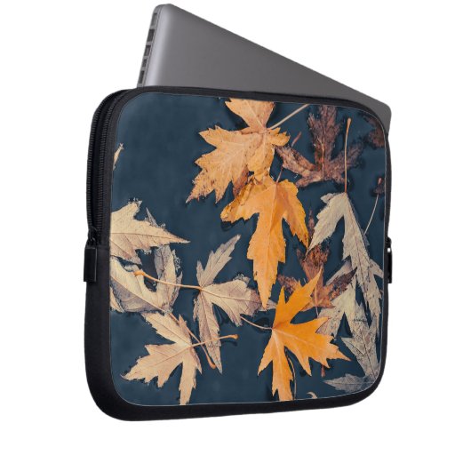 Herbstuntergänge im Wasser Laptopschutzhülle (Vorne Rechts)