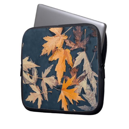 Herbstuntergänge im Wasser Laptopschutzhülle (Vorderseite Links)