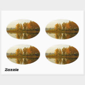 Herbstwald am Fluss Ovaler Aufkleber (Blatt)