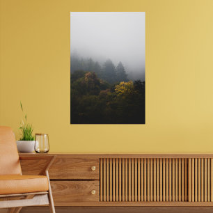 Herbstwald in Nebel gehüllt Poster