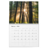 Herbstwald mit Sonnenstrahlen Kalender (Feb 2026)