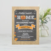 Herbstwärmendes Party rustikale Holzkürbis Einladung (Stehend Vorderseite)