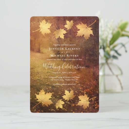 Herbstweg Ahorn Blätter rustikale Hochzeit Einladung (Stehend Vorderseite)