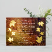 Herbstweg fällt Ahorn Blätter rustikale Hochzeit Folieneinladung (Stehend vorne)