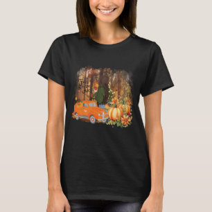 Herbstwoben, ein Auto, das mit Kürbis beladen wird T-Shirt