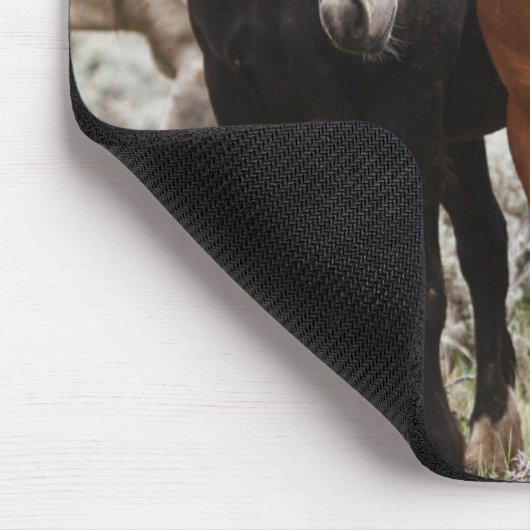 Herde wild lebender Pferde Mousepad (Ecke)