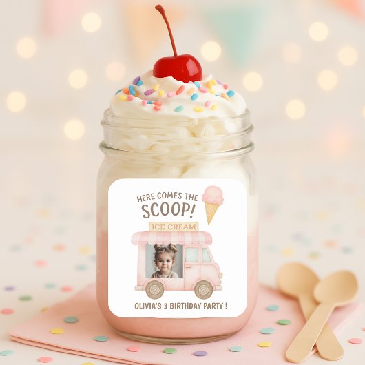 Here Comes the Scoop! | Pink Ice Cream Truck Photo Quadratischer Aufkleber
