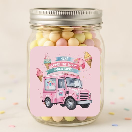 Here Comes the Scoop! Pink Ice Cream Truck Quadratischer Aufkleber