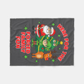 Here For The Forced Family Fun 2025 Family Matchin Fleecedecke (Vorderseite (Horizontal))