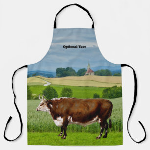 Hereford-Bulle auf dem Feld Schürze
