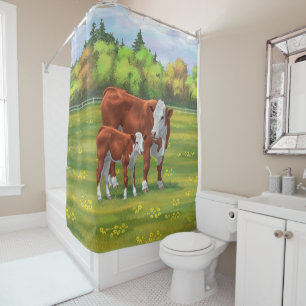 Hereford Cow & Niedlich Calf im Sommer Weide Duschvorhang