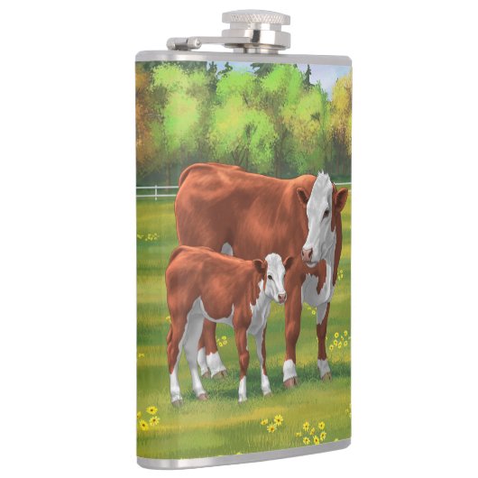 Hereford Cow & Niedlich Calf im Sommer Weide Flachmann (Rechts)