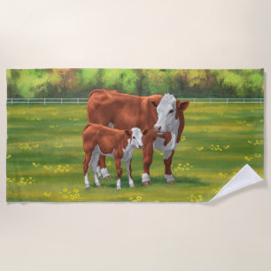 Hereford Cow & Niedlich Calf im Sommer Weide Strandtuch