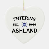 Hereinkommendes Ashland Keramik Ornament (Hinten)