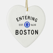 Hereinkommendes Boston Keramik Ornament (Rechts)