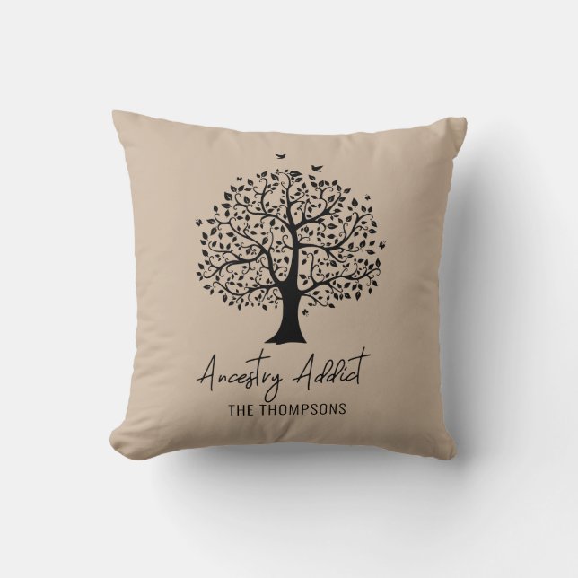 Herkunft Addict Family Tree mit Name Throw Pillow Kissen (Vorderseite)