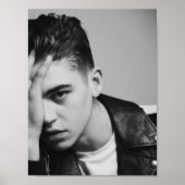 Hero Fiennes Tiffin Poster (Vorne)